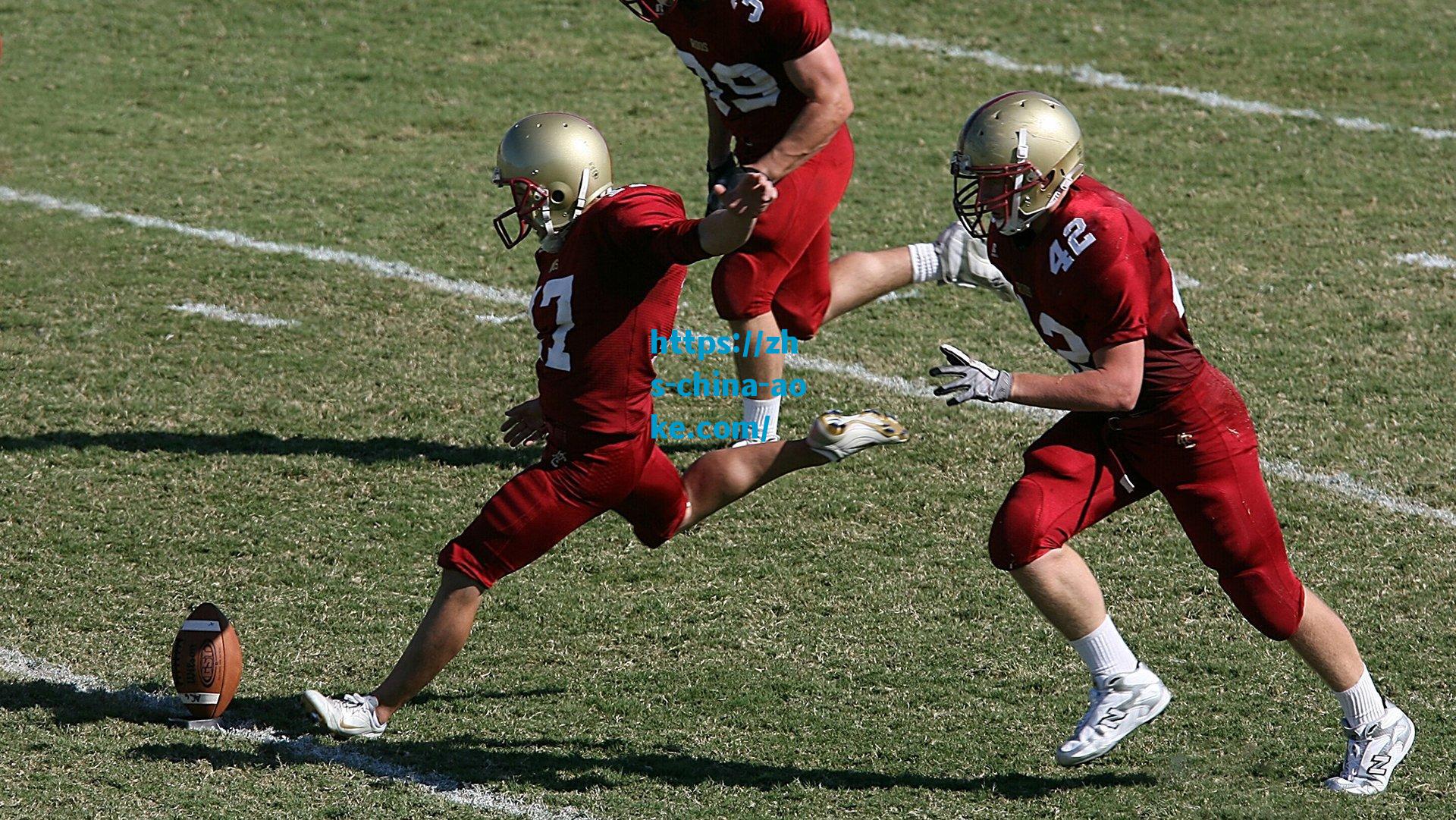 新疆伊力特男篮携手伊力王酒为高考学子送上暖心祝福,青春赛场,前程似锦