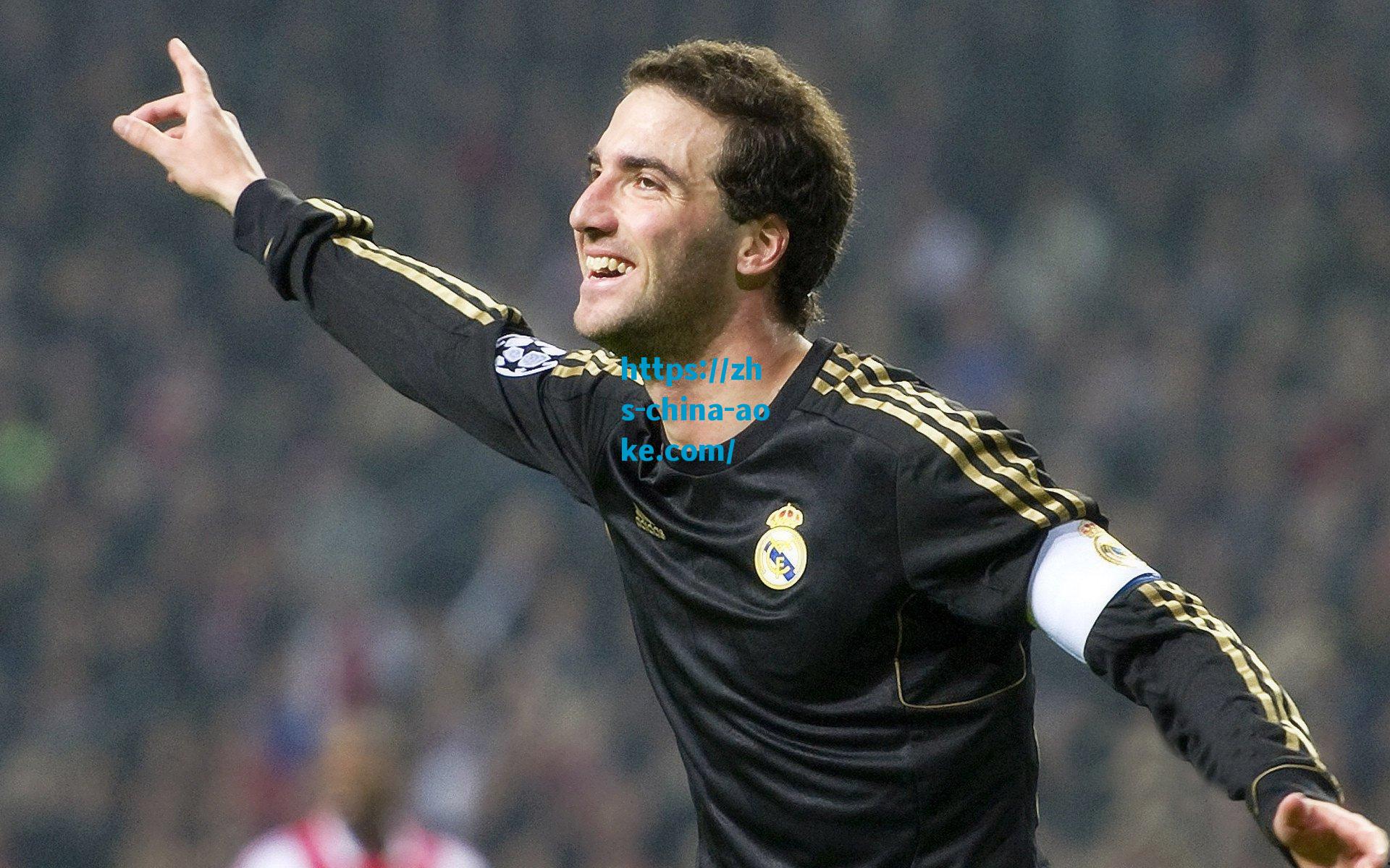 曼城边锋多库晒图悼念若塔，足球世界共悼逝去的传奇