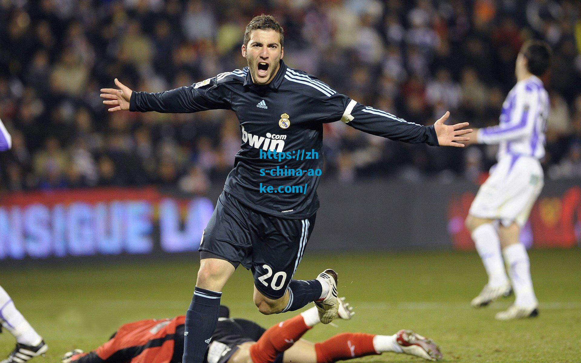 黄潜瞄准法甲铁卫，迪萨西或成后防补强关键目标