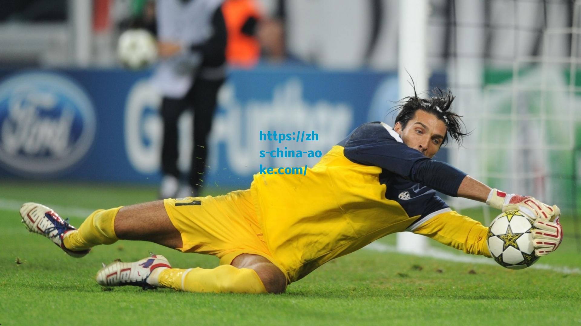 气贯长虹！39岁玛塔女足美洲杯决赛炸裂世界波绝平，一记凌空爆抽